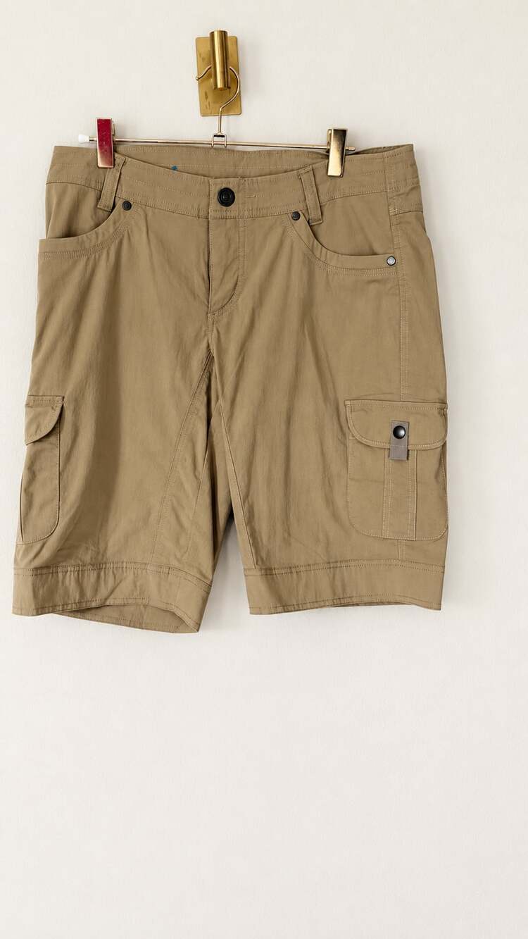 KÜHL Women’s Size 8 Khaki Cargo Bermuda Hiking Shorts
